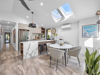 86 Peet Crescent, Trigg WA 6029