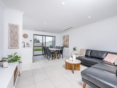 6 Primrose Road, Alkimos WA 6038