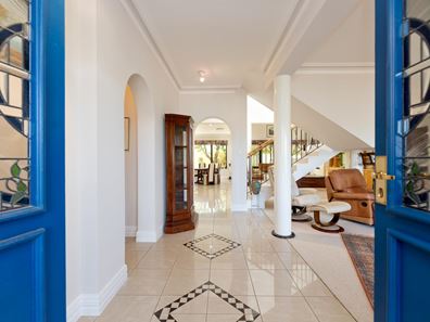 2/87 Macleod Road, Applecross WA 6153