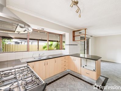 37 Bougainvillea Avenue, Forrestfield WA 6058