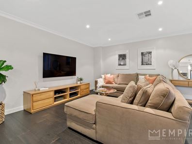 12 Butterworth Place, Beaconsfield WA 6162
