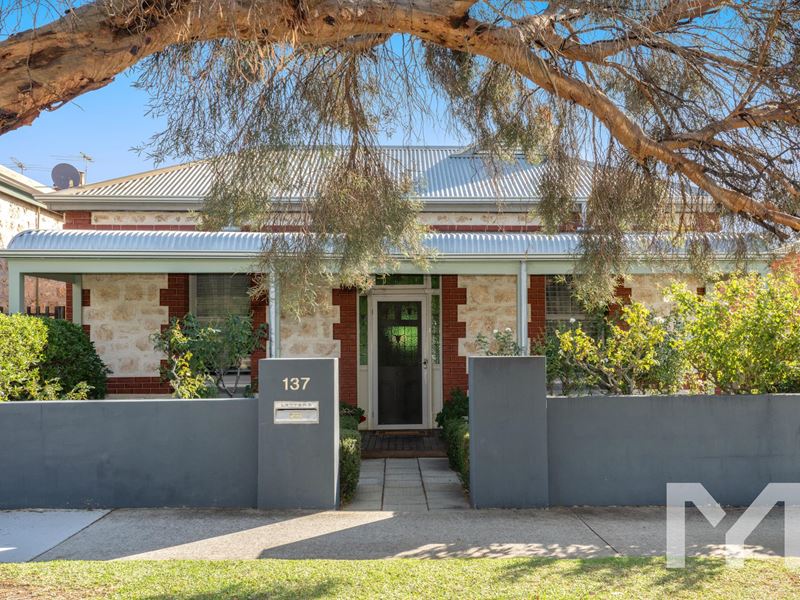 137 Edmund Street, Beaconsfield WA 6162
