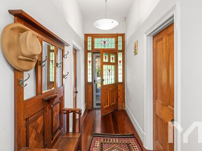 137 Edmund Street, Beaconsfield WA 6162