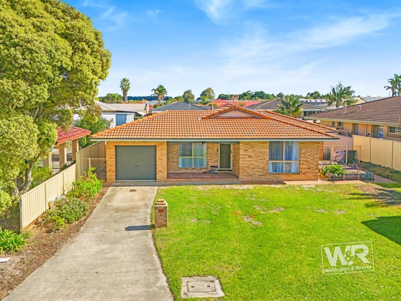 11 Granada Crescent, Orana