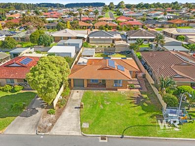 11 Granada Crescent, Orana WA 6330