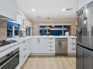 52 Colonial  Boulevard, Baldivis WA 6171