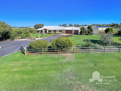 9 Macgregor Road, Roelands WA 6226