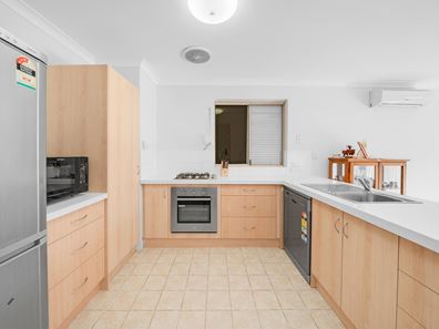 2/43 Evelyn Street, Gosnells WA 6110