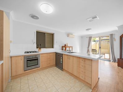 2/43 Evelyn Street, Gosnells WA 6110