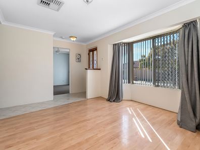 29 Tangerine Close, Seville Grove WA 6112