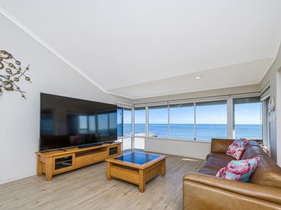 134a Ocean Drive, Quinns Rocks WA 6030