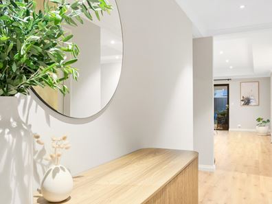 30 Sapphire Drive, Treeby WA 6164