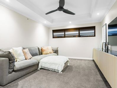 30 Sapphire Drive, Treeby WA 6164