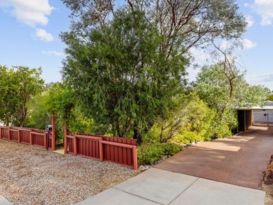214 Blackadder Road, Swan View WA 6056
