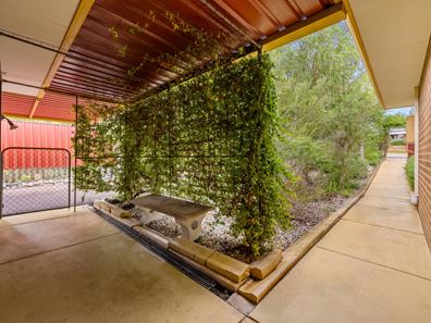 214 Blackadder Road, Swan View WA 6056