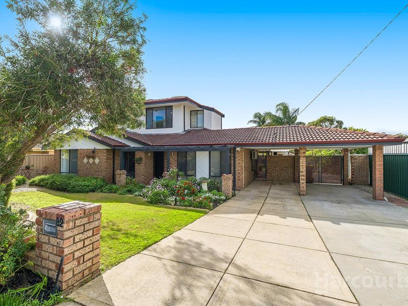 82 Greenfields Circle, Hocking WA 6065