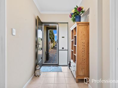 3/5 Tangmere Way, Balga WA 6061