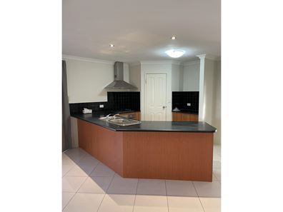 19 Strathmore Parkway, Ellenbrook WA 6069