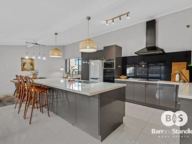 56 Fitzgerald Way, Australind WA 6233