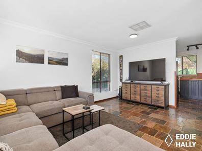 21 Tarndale Way, South Lake WA 6164