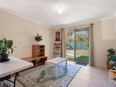 3/118 Centre Street, Queens Park WA 6107