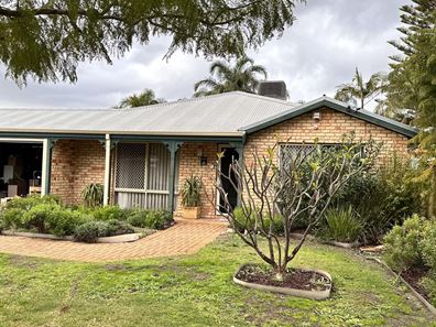 201 Seville Drive, Seville Grove WA 6112