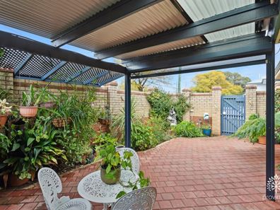 1/10 Heath Road, Kalamunda WA 6076