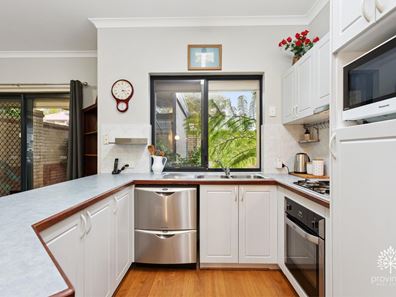 1/10 Heath Road, Kalamunda WA 6076