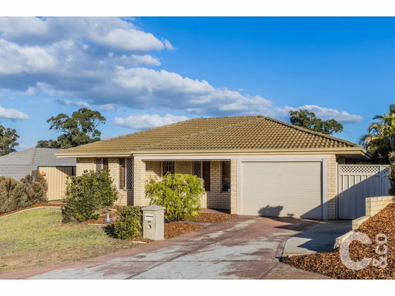 40 Pepperell Crescent, Leda