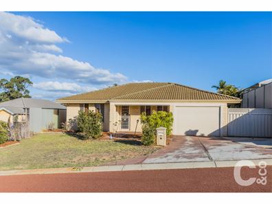 40 Pepperell Crescent, Leda WA 6170