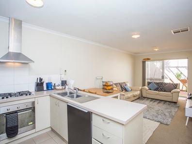 79/61 Elvire Street, Viveash WA 6056
