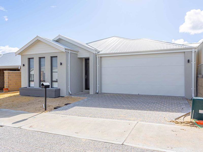 4 Mooloolaba Road, Alkimos WA 6038