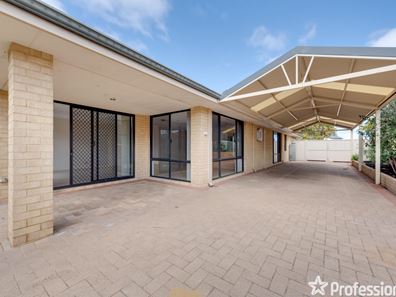 11 Sellafield Bend, Waikiki WA 6169