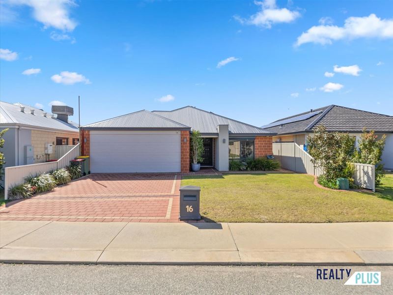 16 Fiore Court, Lake Coogee WA 6166