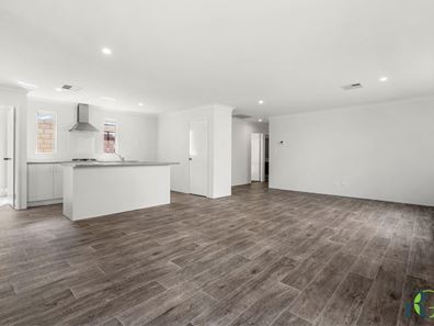 10 Fuji Way, Lakelands WA 6180