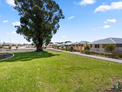 10 Fuji Way, Lakelands WA 6180