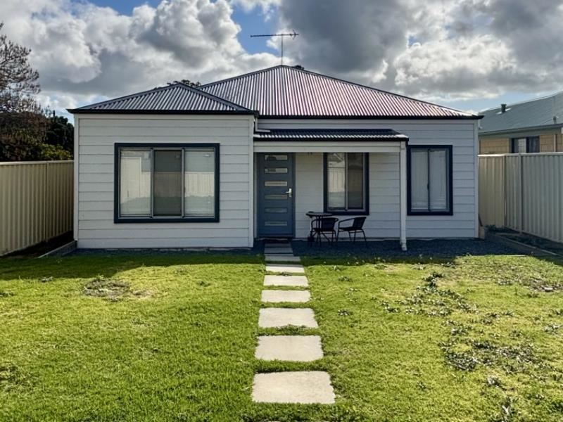 1B Whittaker Way, Waroona