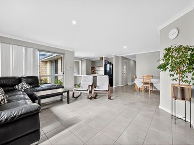 17/37 Oman Pass, Canning Vale WA 6155