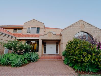24 Troy Street, Applecross WA 6153