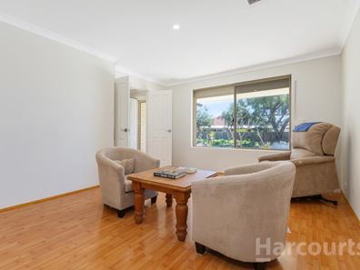 4 Domeney Place, Landsdale WA 6065