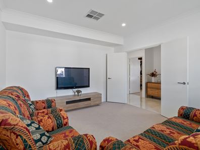 33 Witheridge Way, East Cannington WA 6107