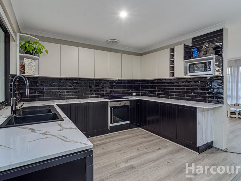 5 Wilcannia Elbow, Currambine