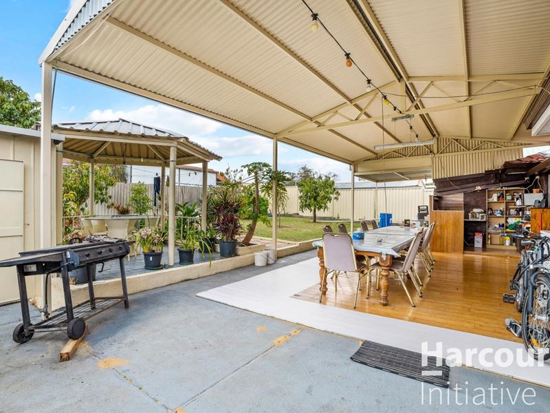 30 Shortland Way, Girrawheen WA 6064