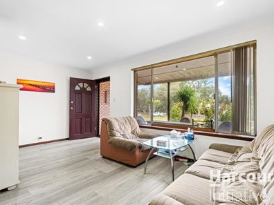 30 Shortland Way, Girrawheen WA 6064