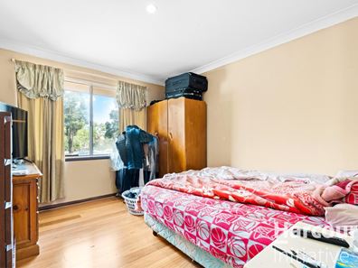 30 Shortland Way, Girrawheen WA 6064