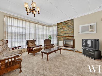16 Birdwood Road, Melville WA 6156