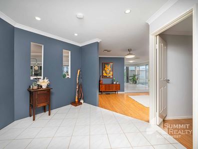 77 Barnes  Avenue, Australind WA 6233