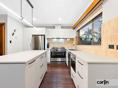 15 Fitzwater Way, Spearwood WA 6163