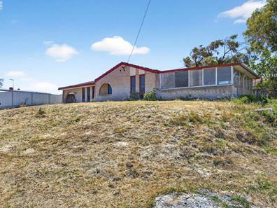 5 Hall Road, Quinns Rocks WA 6030