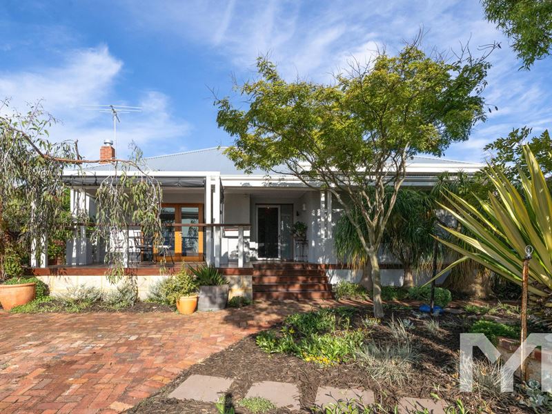 8 Darling Street, White Gum Valley WA 6162